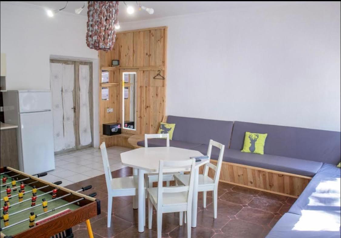 Baron Munchausen Guest House كاميانيتس - بوديلسكيي المظهر الخارجي الصورة