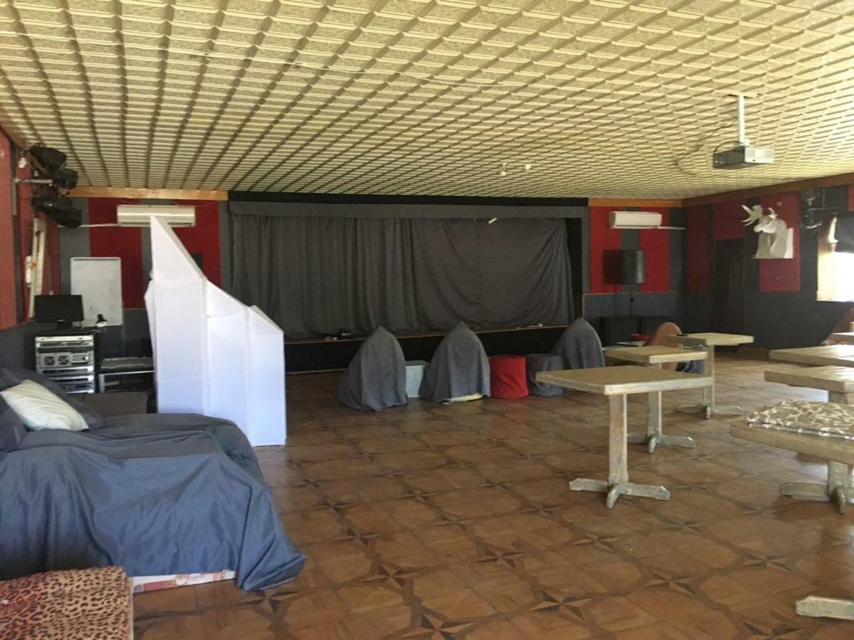 Baron Munchausen Guest House كاميانيتس - بوديلسكيي المظهر الخارجي الصورة